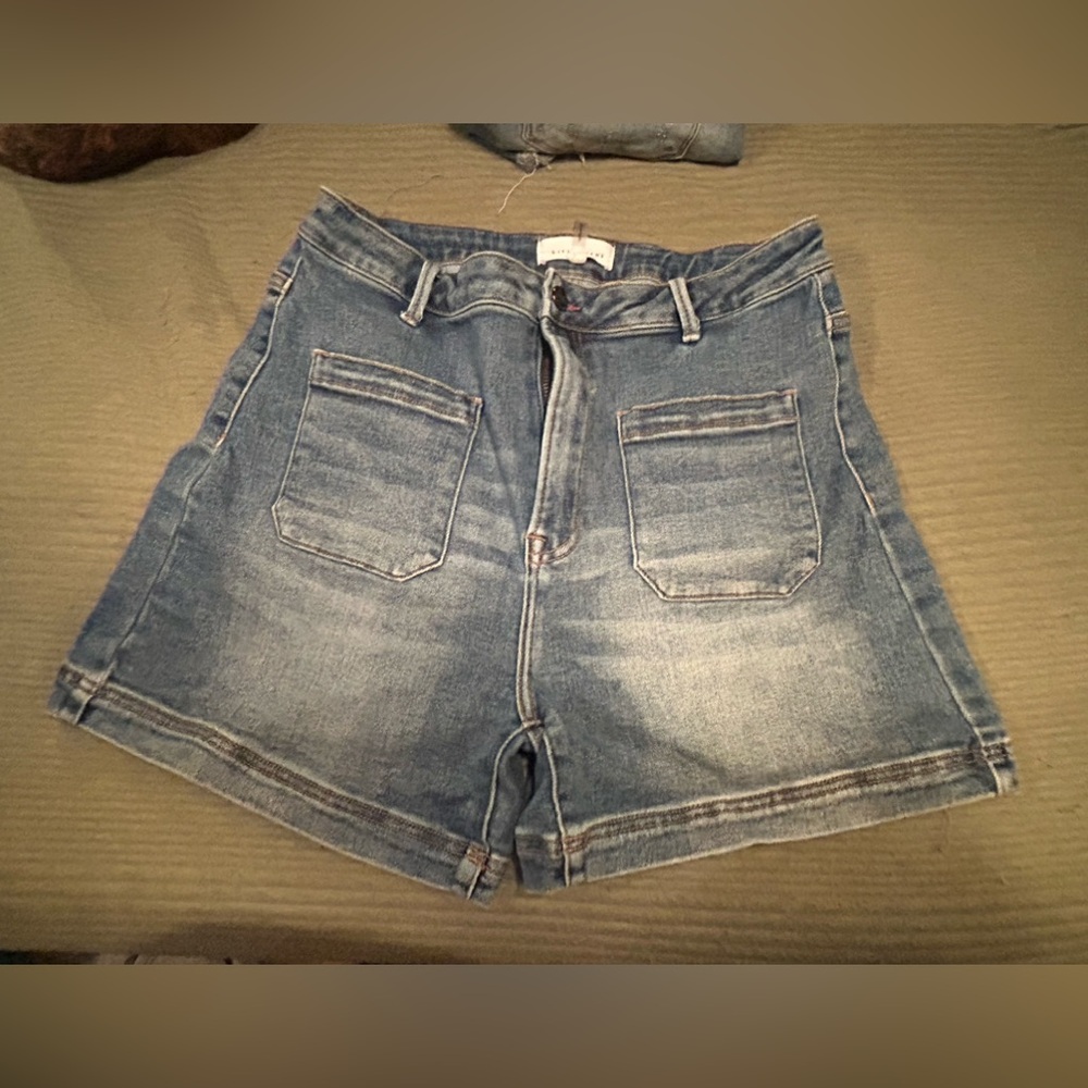 Risen jean shorts size 1XL LOTS OF STRETCH
